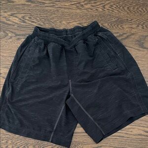 Black lululemon pace breaker shorts